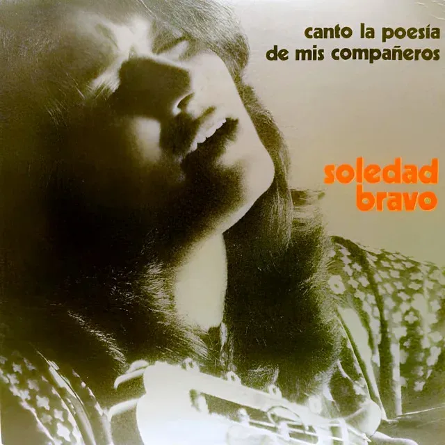 Canto la poesía de mis compañeros